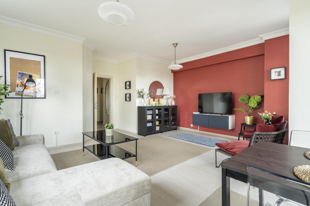 Modern Flat With Balcony On Bagdat Street Apartment อิสตันบูล ภายนอก รูปภาพ
