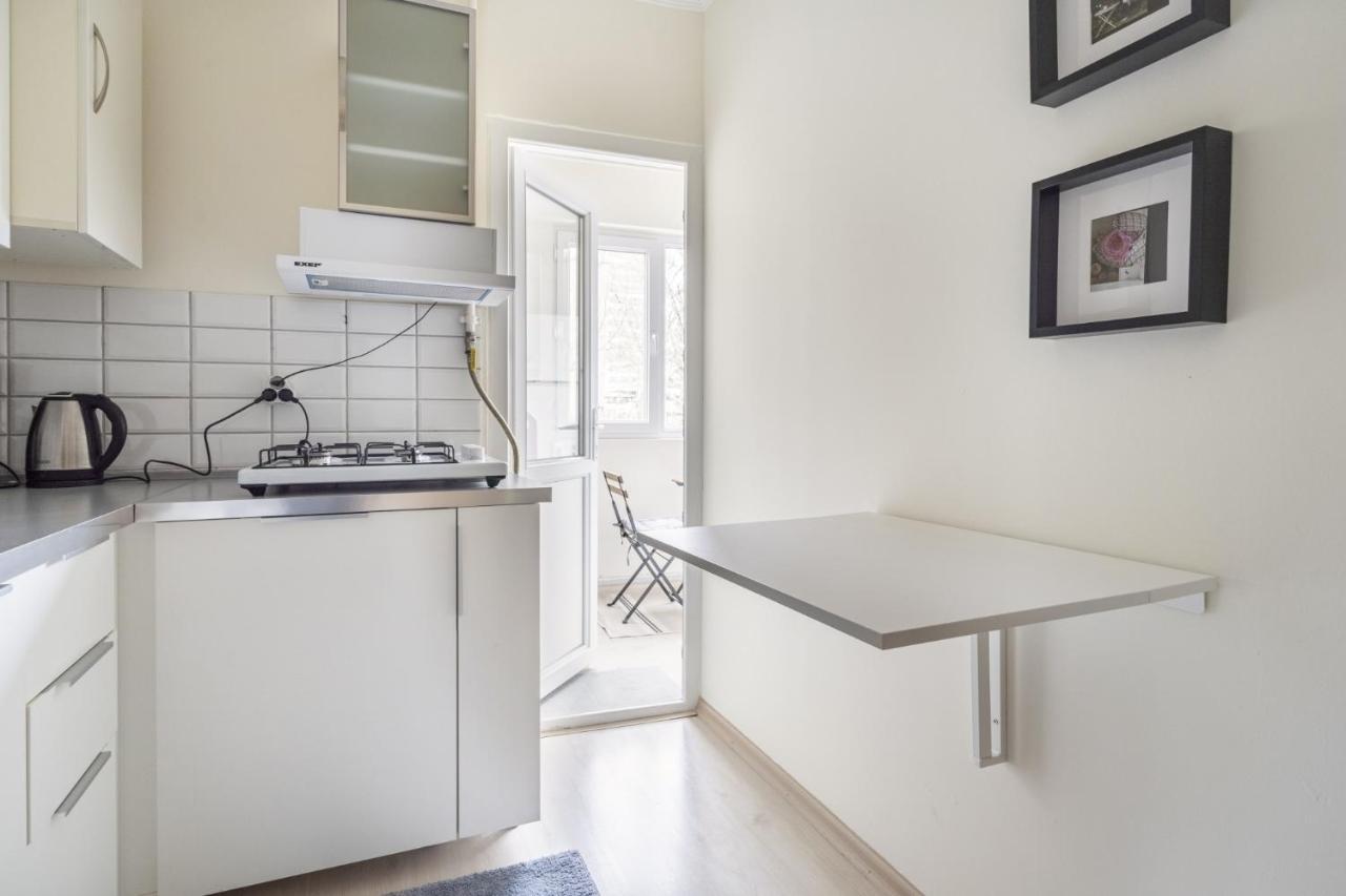 Modern Flat With Balcony On Bagdat Street Apartment อิสตันบูล ภายนอก รูปภาพ